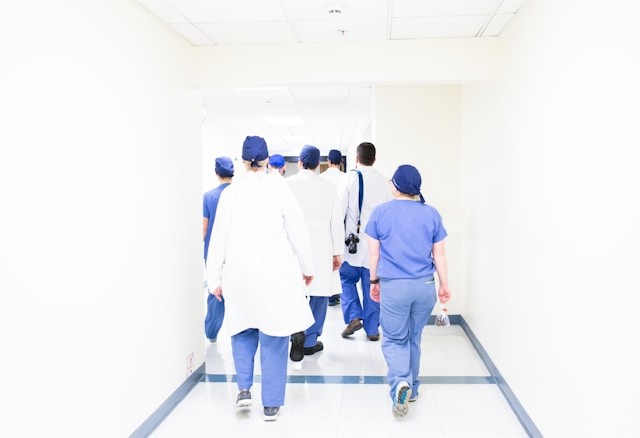 group-of-doctors-walking-on-hospital-hallway